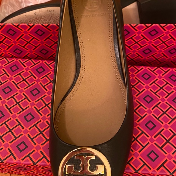 Tory Burch Ballet shoes; black Napa leather; box included - Picture 8 of 11